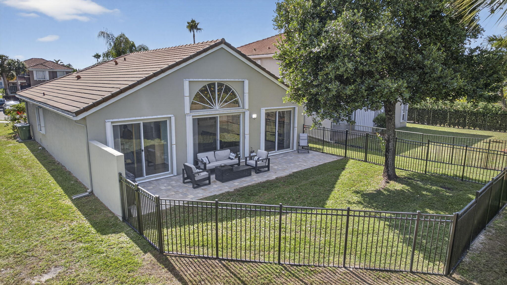 11061 Laurel Walk Road