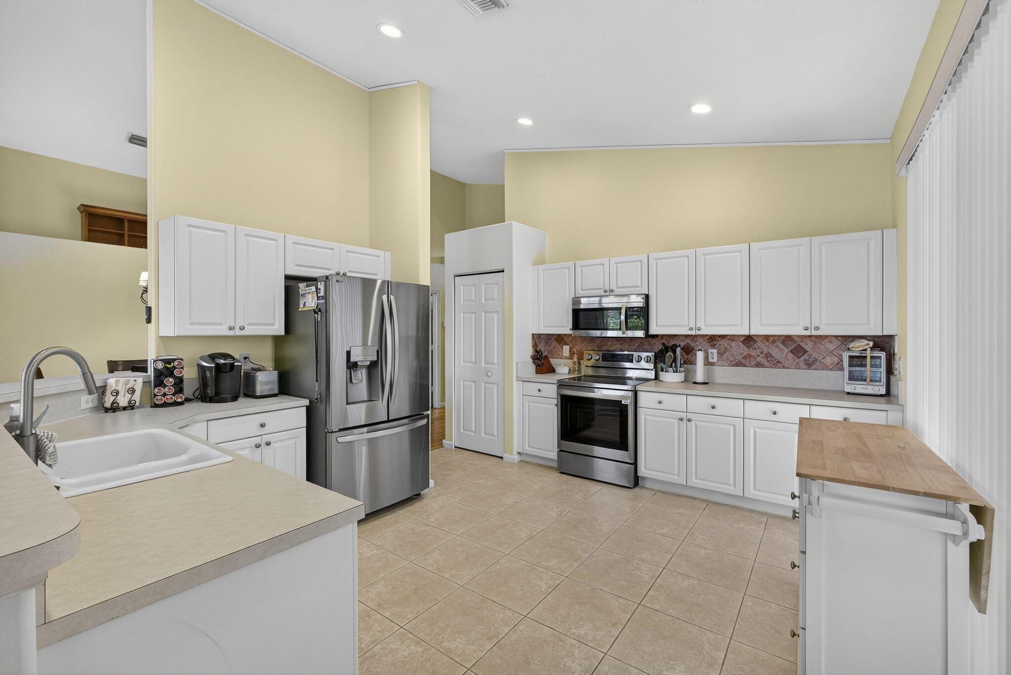 11061 Laurel Walk Road