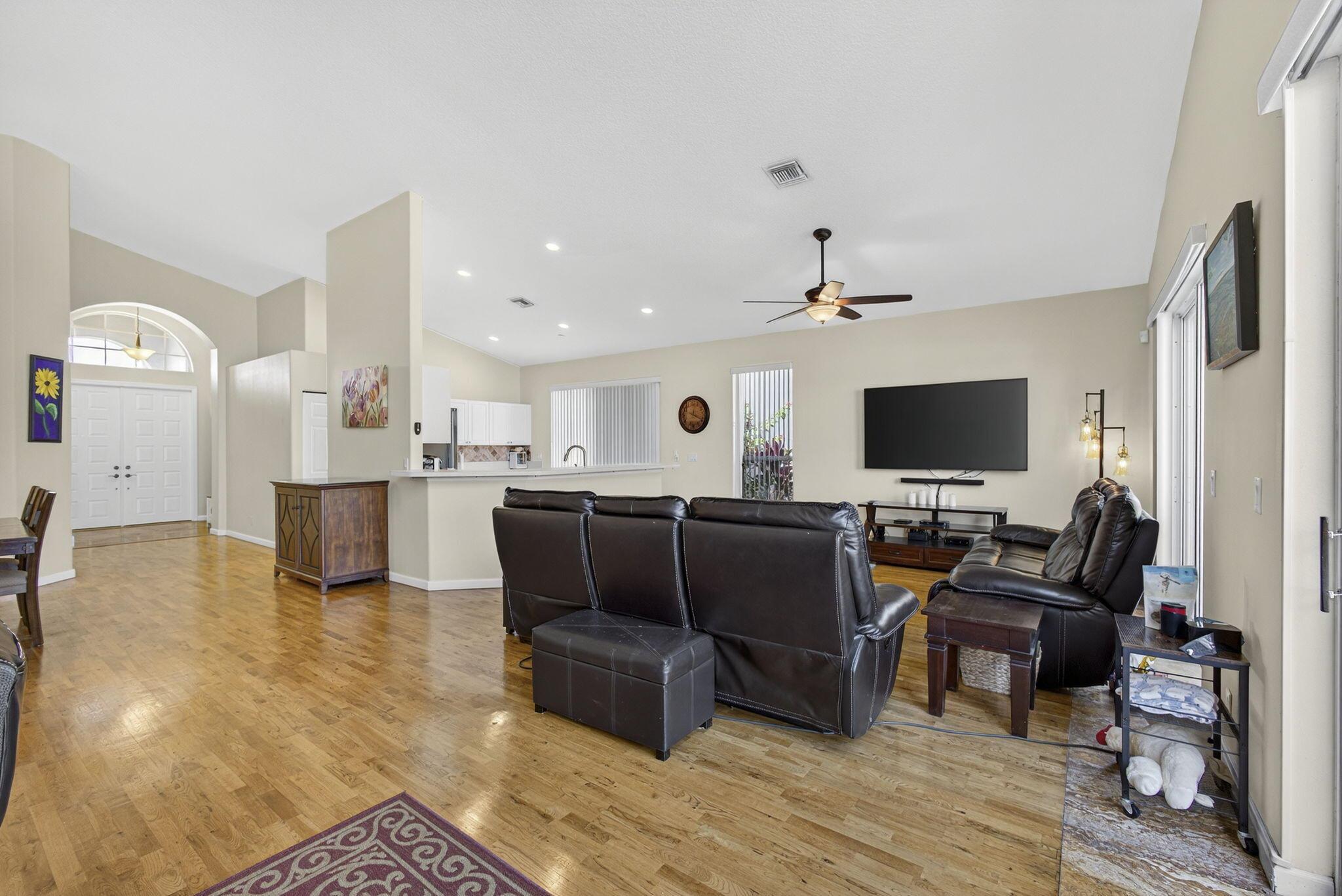 11061 Laurel Walk Road