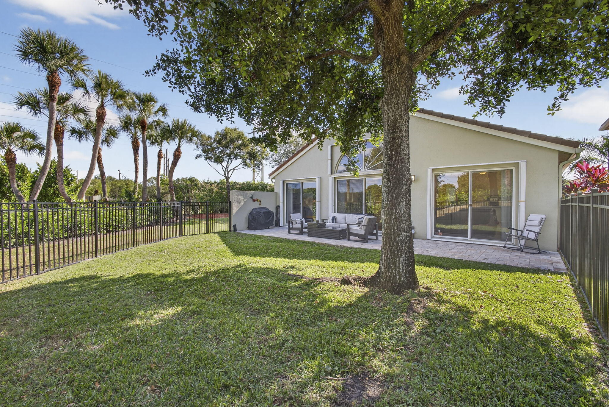 11061 Laurel Walk Road