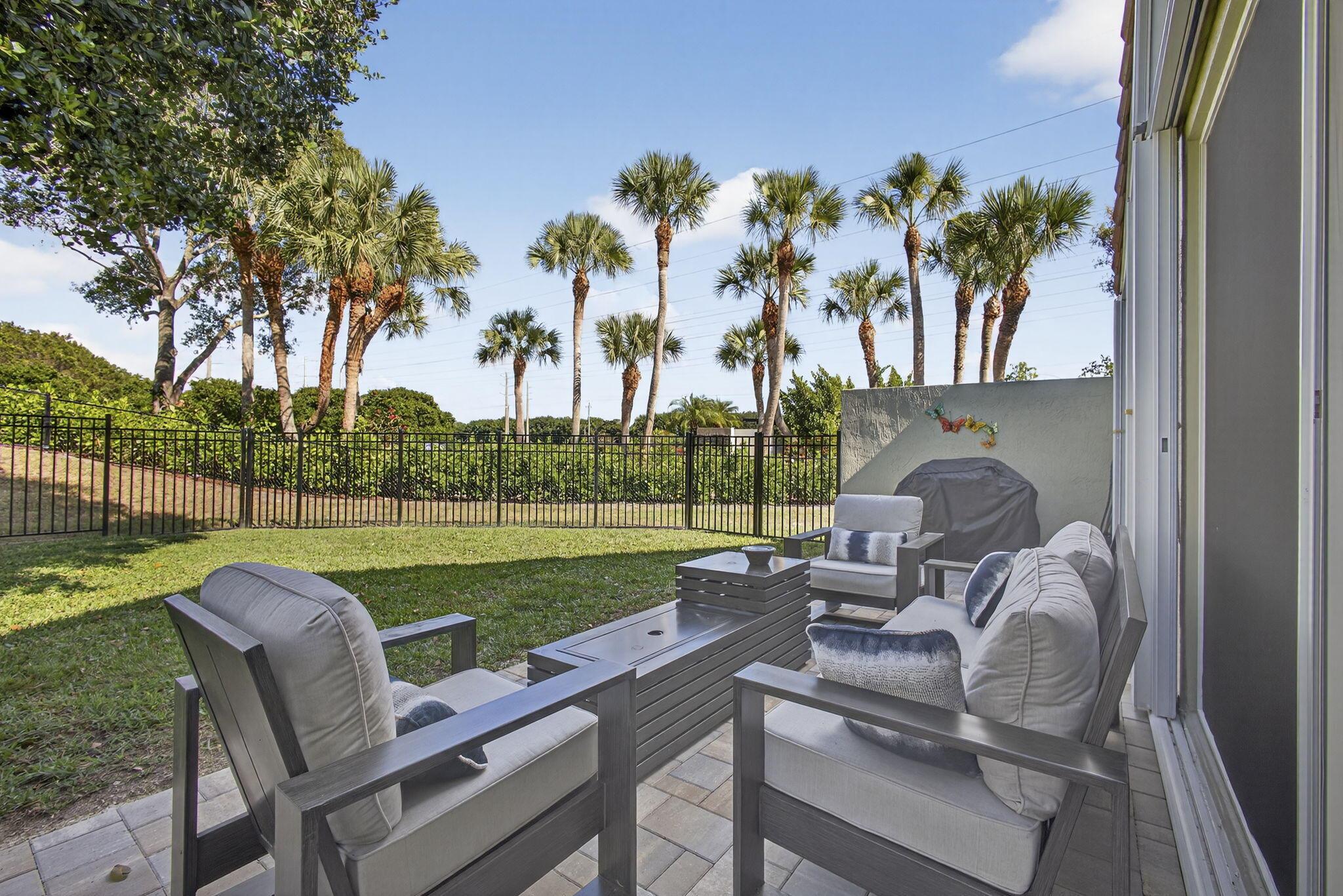 11061 Laurel Walk Road