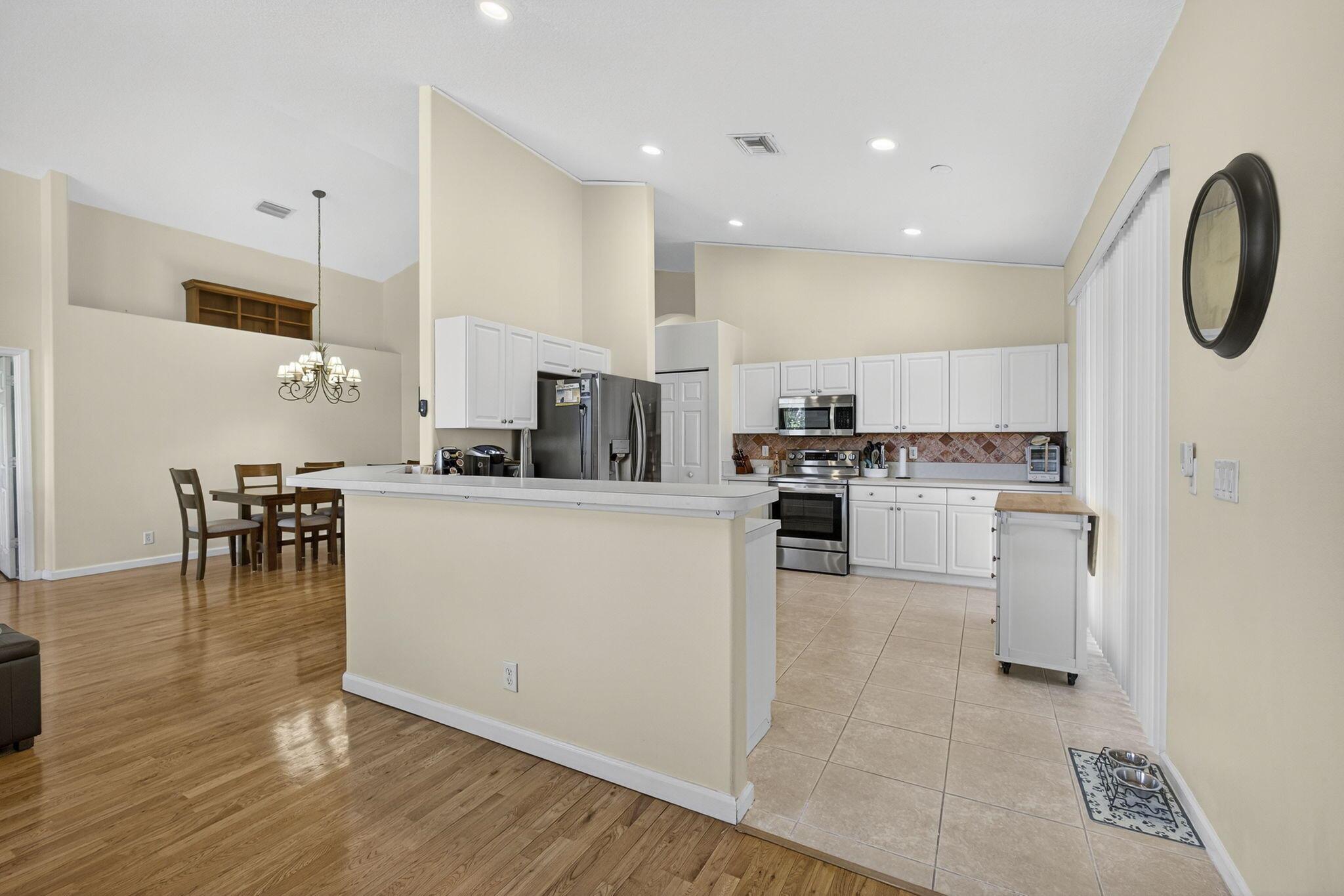 11061 Laurel Walk Road