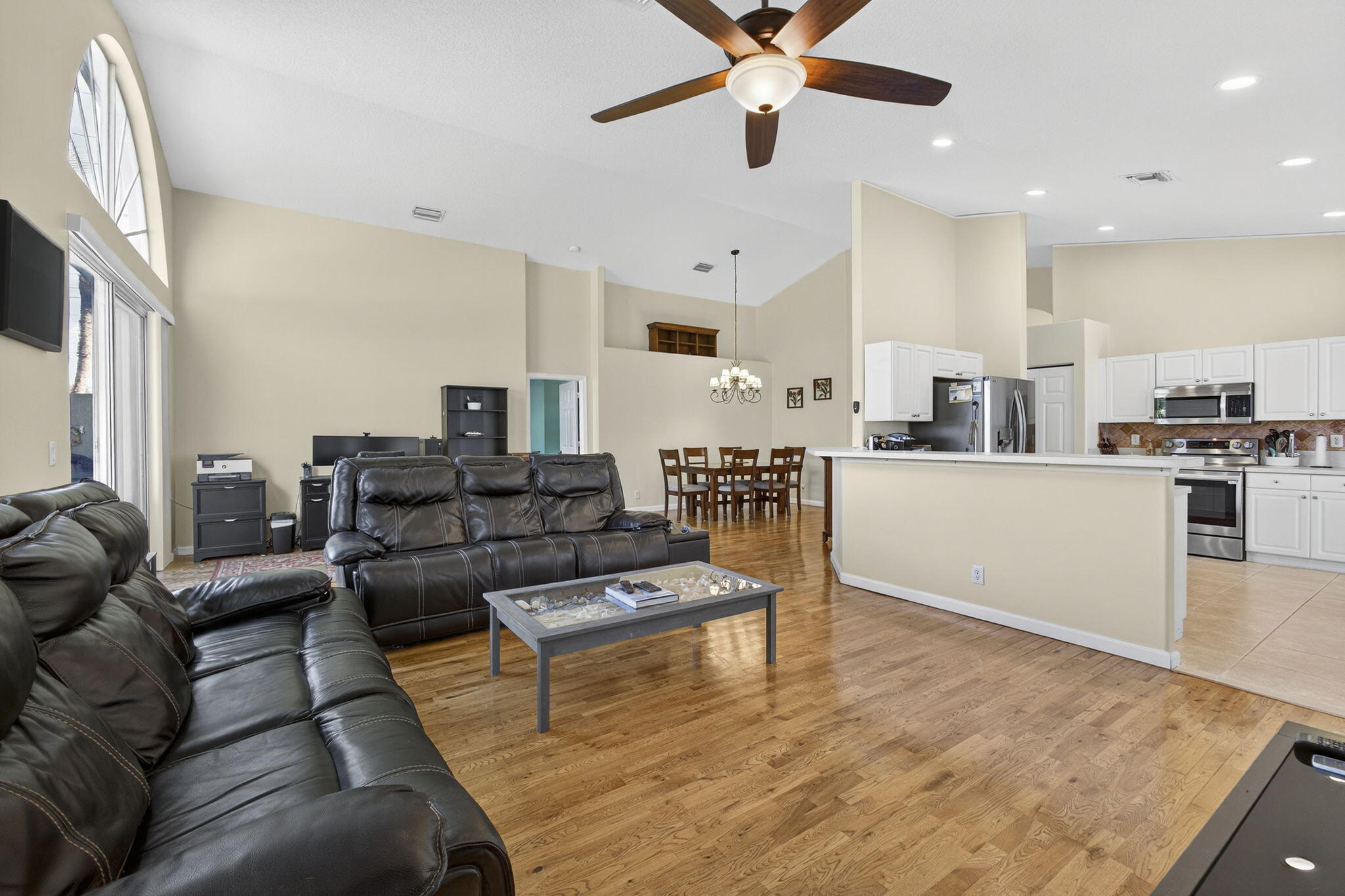 11061 Laurel Walk Road