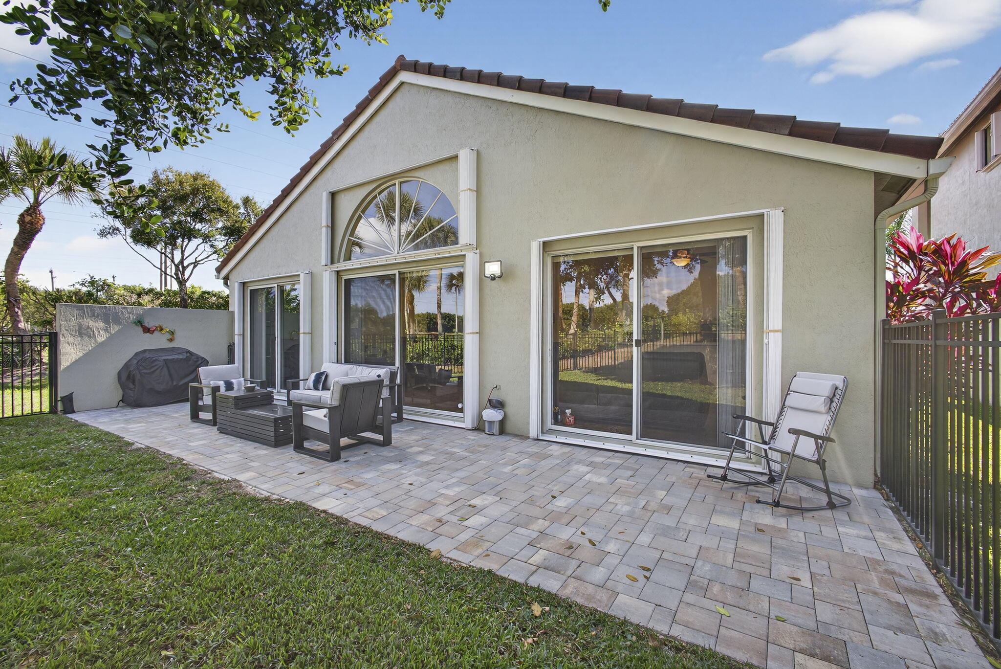 11061 Laurel Walk Road