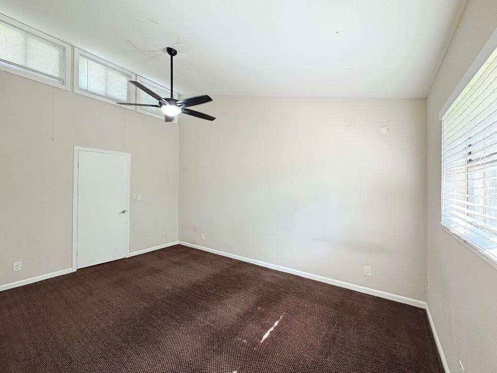 1455 Holly Heights Drive 22