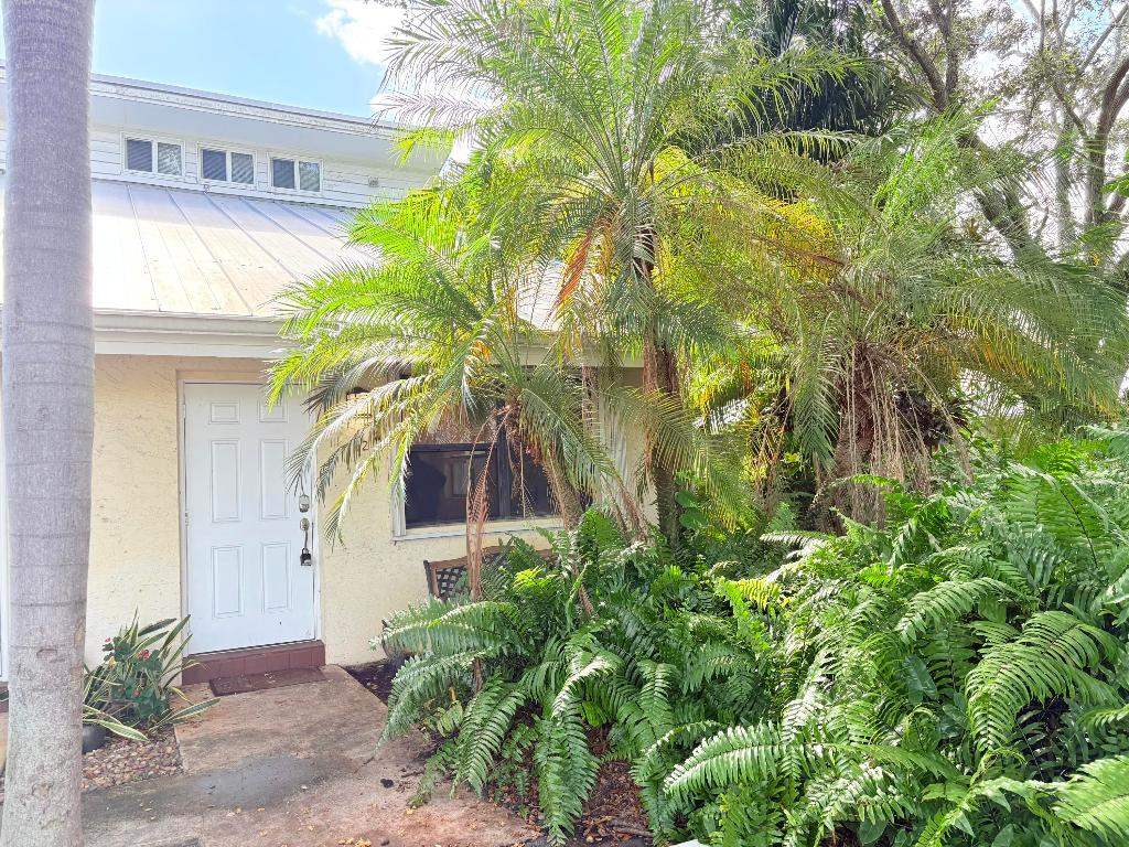 1455 Holly Heights Drive 22