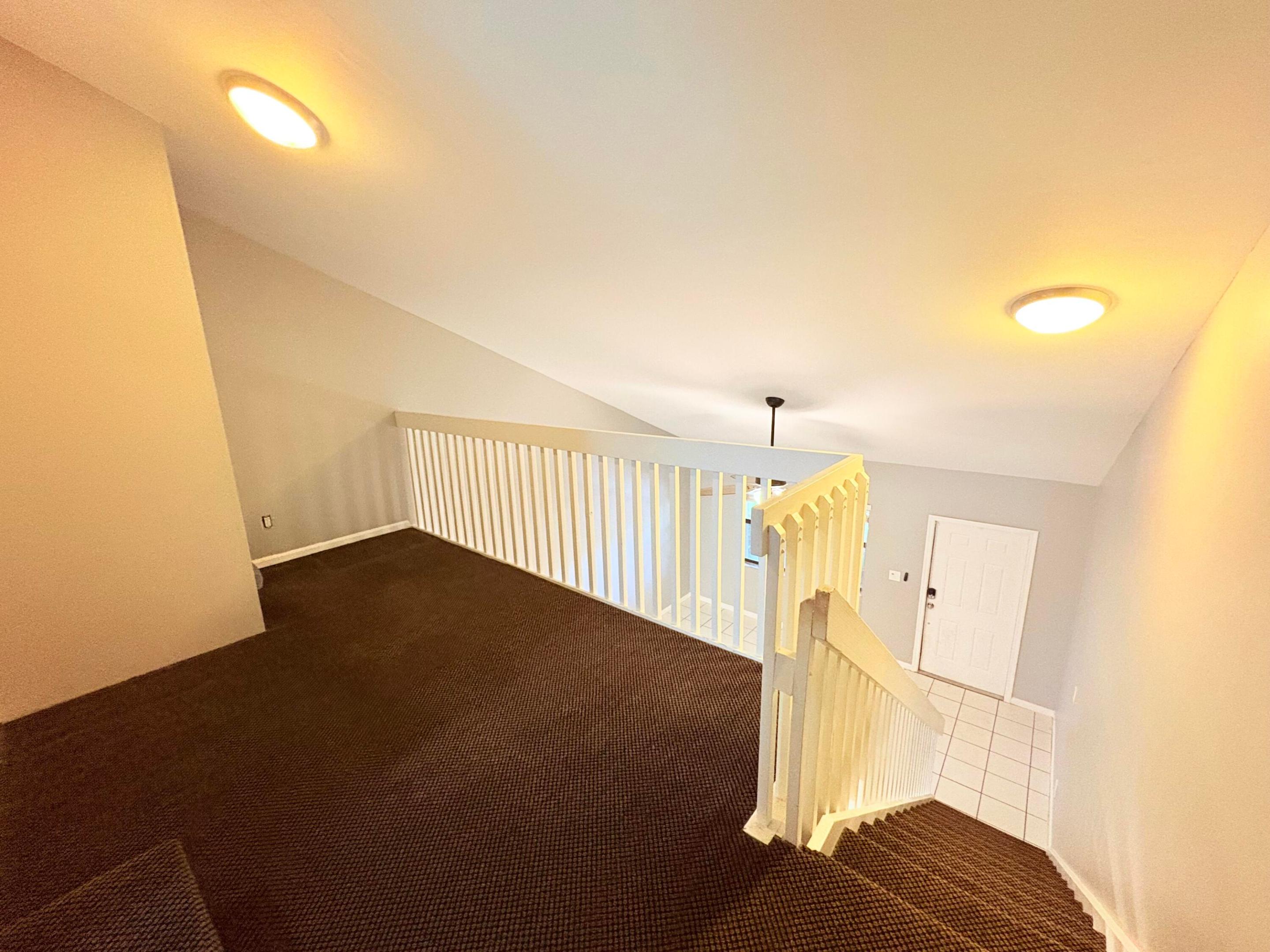 1455 Holly Heights Drive 22