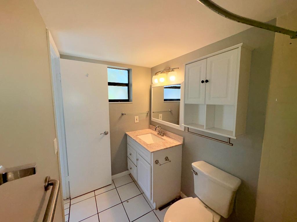 1455 Holly Heights Drive 22