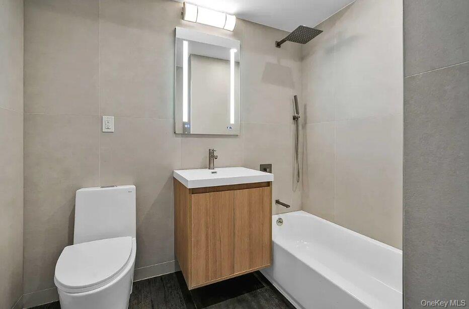 2525 31st Avenue Unit: 7A