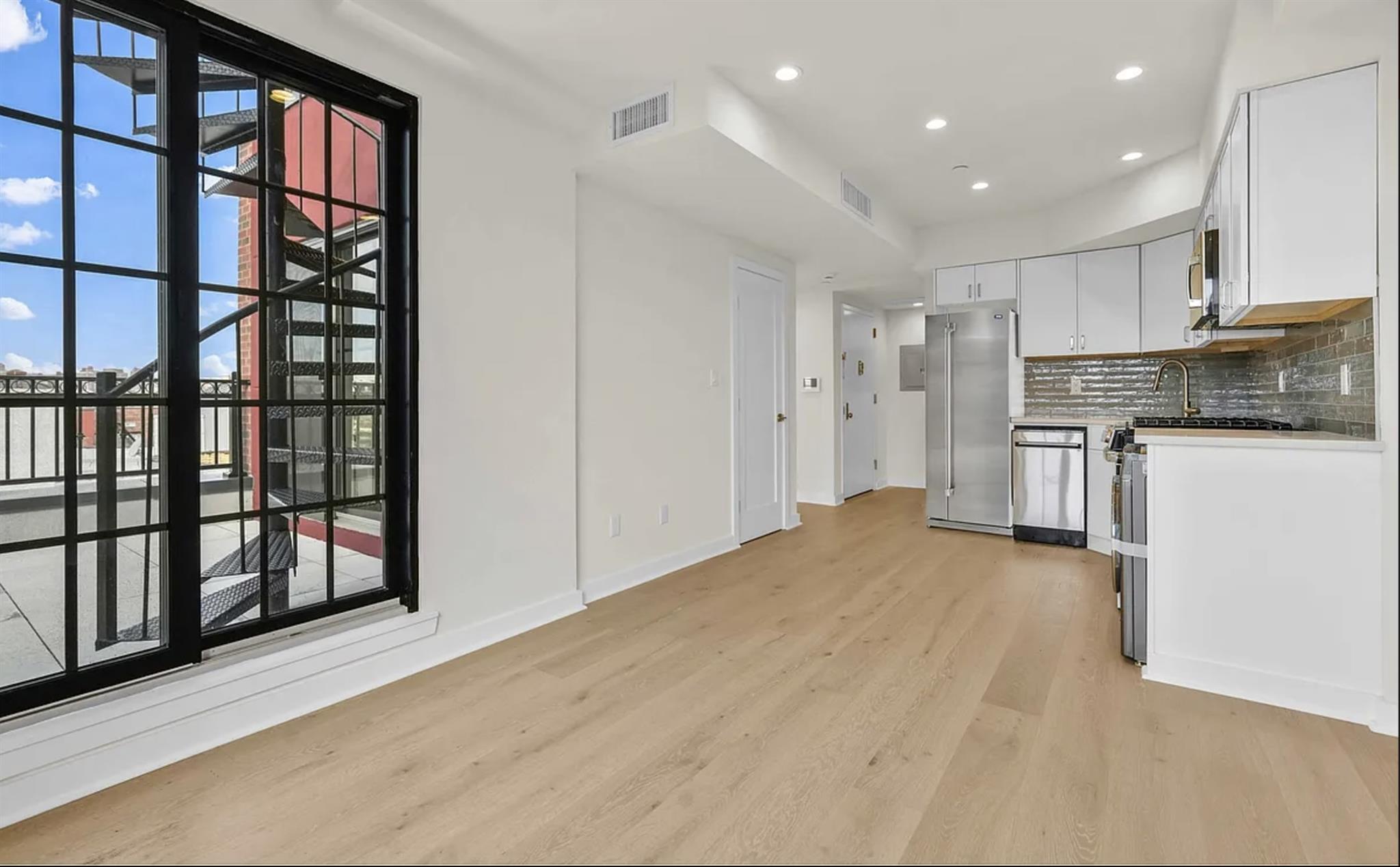 25-25 31 Avenue Unit: 7A