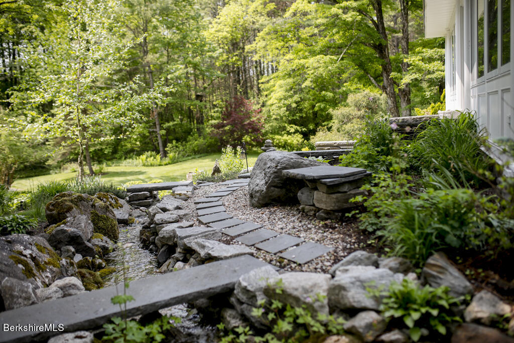 128 Great Barrington Rd