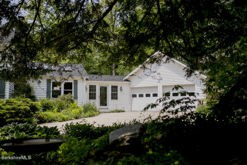 128 Great Barrington Rd