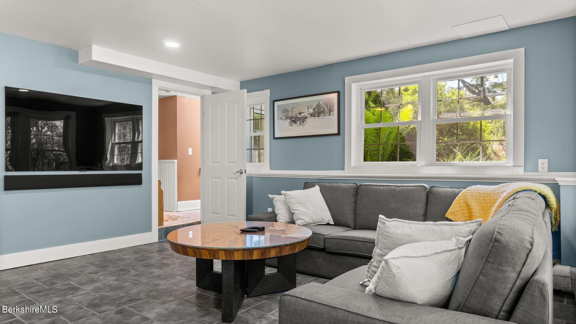 128 Great Barrington Rd