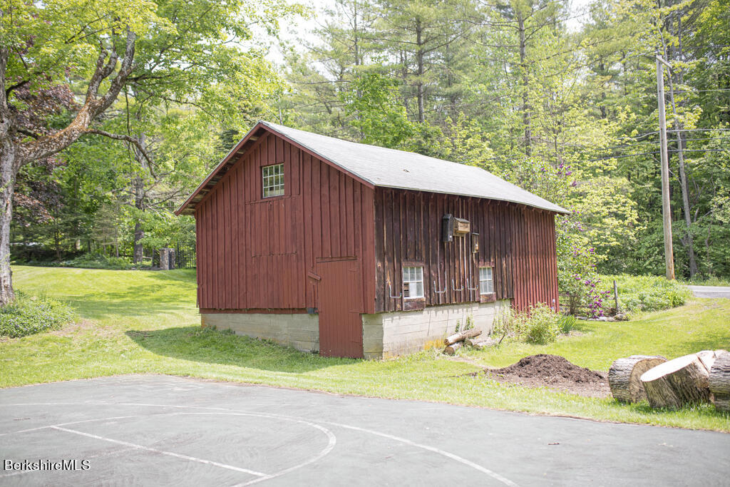 128 Great Barrington Rd