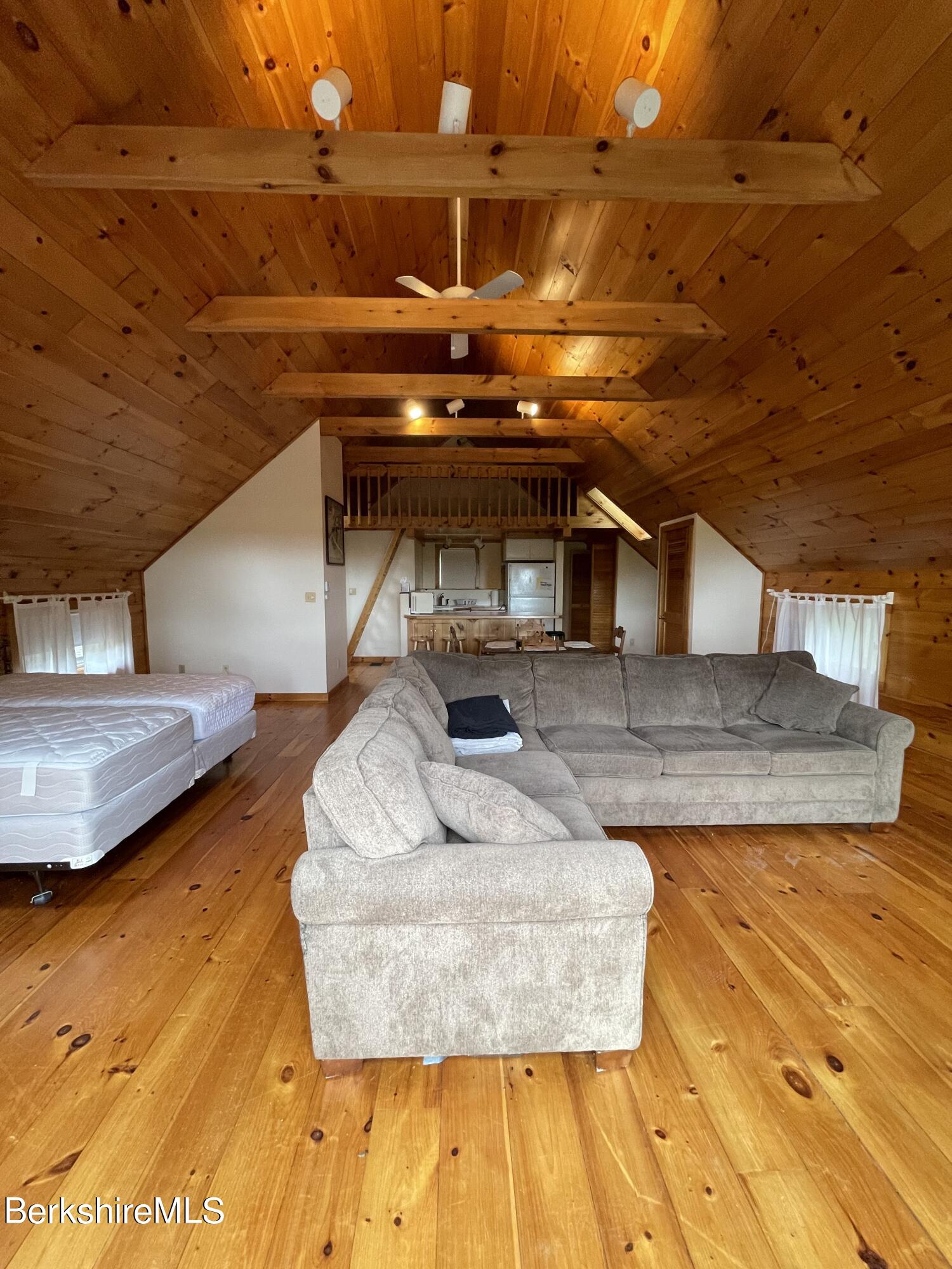 14 INGELL Rd, GARAGE STUDIO