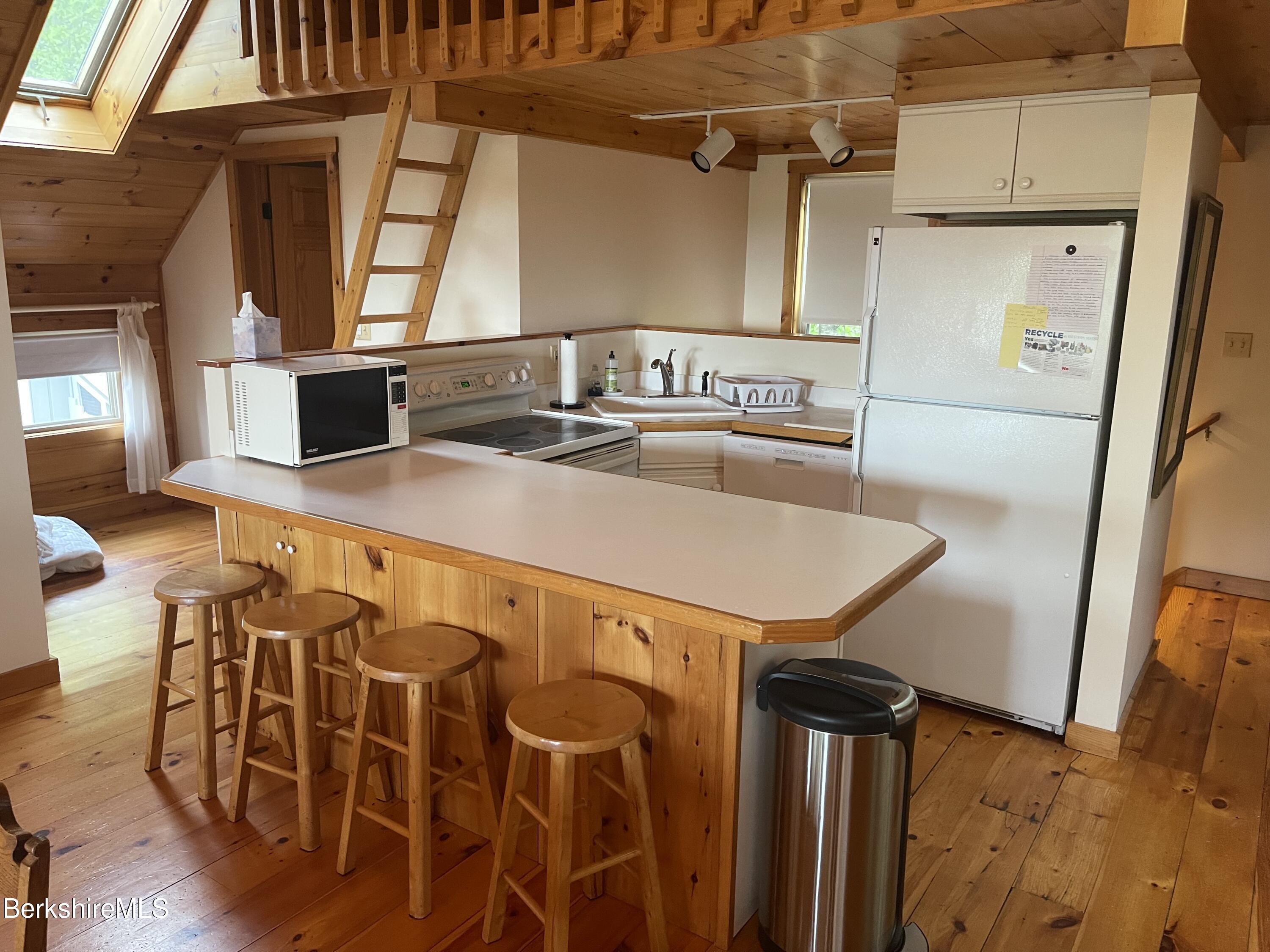 14 INGELL Rd, GARAGE STUDIO