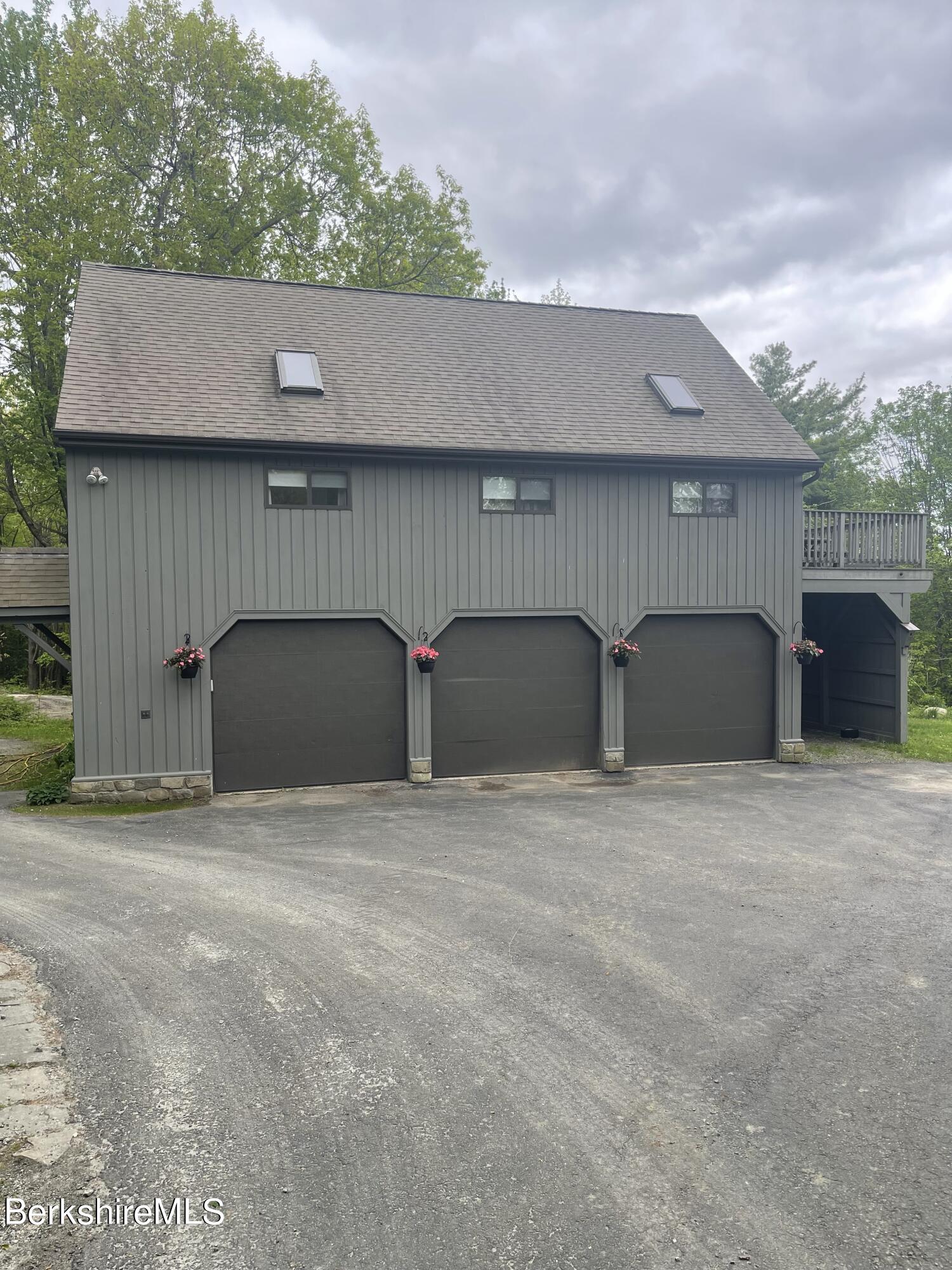 14 INGELL Rd, GARAGE STUDIO