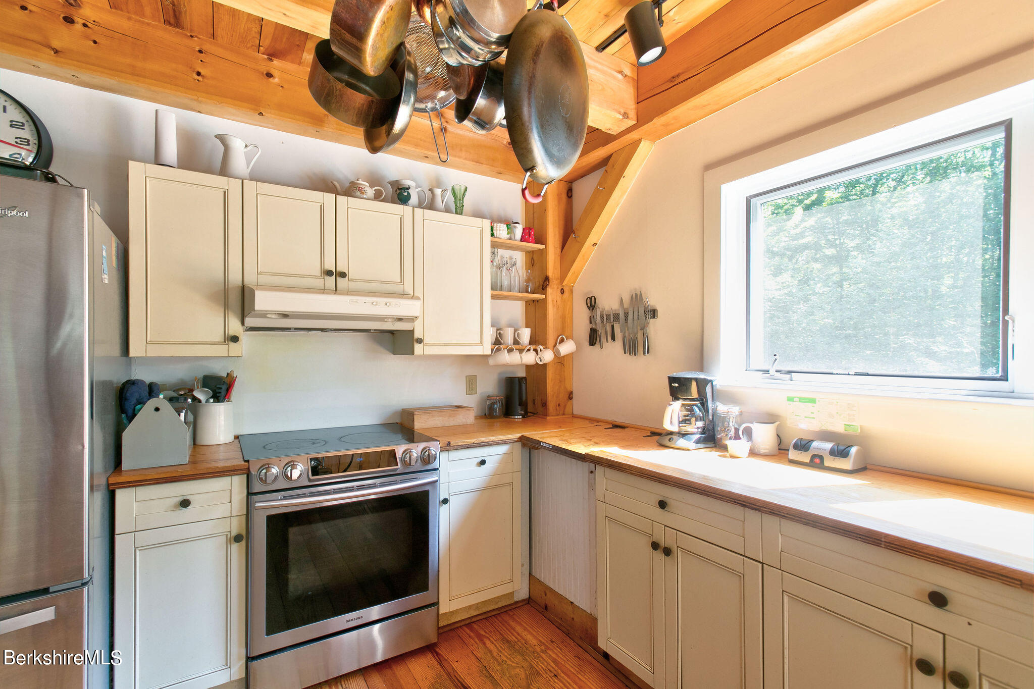 80 Mount Hunger Rd