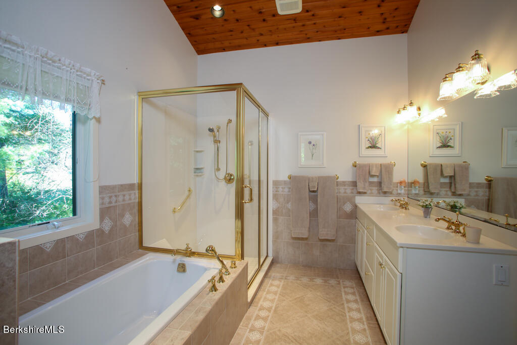 37 Kalliste Hill