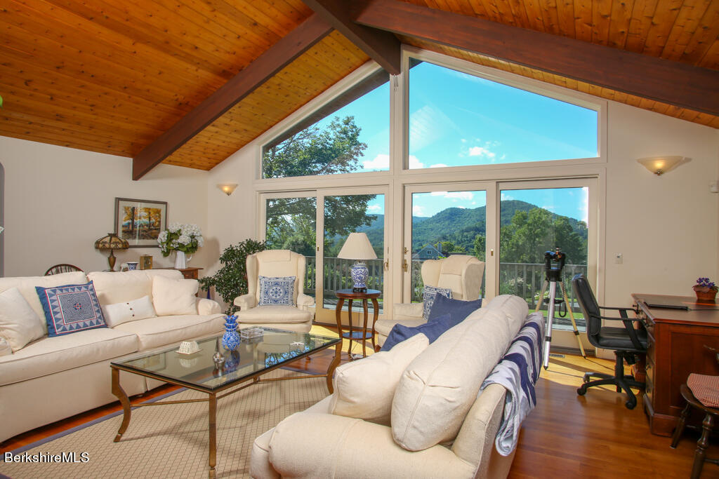 37 Kalliste Hill