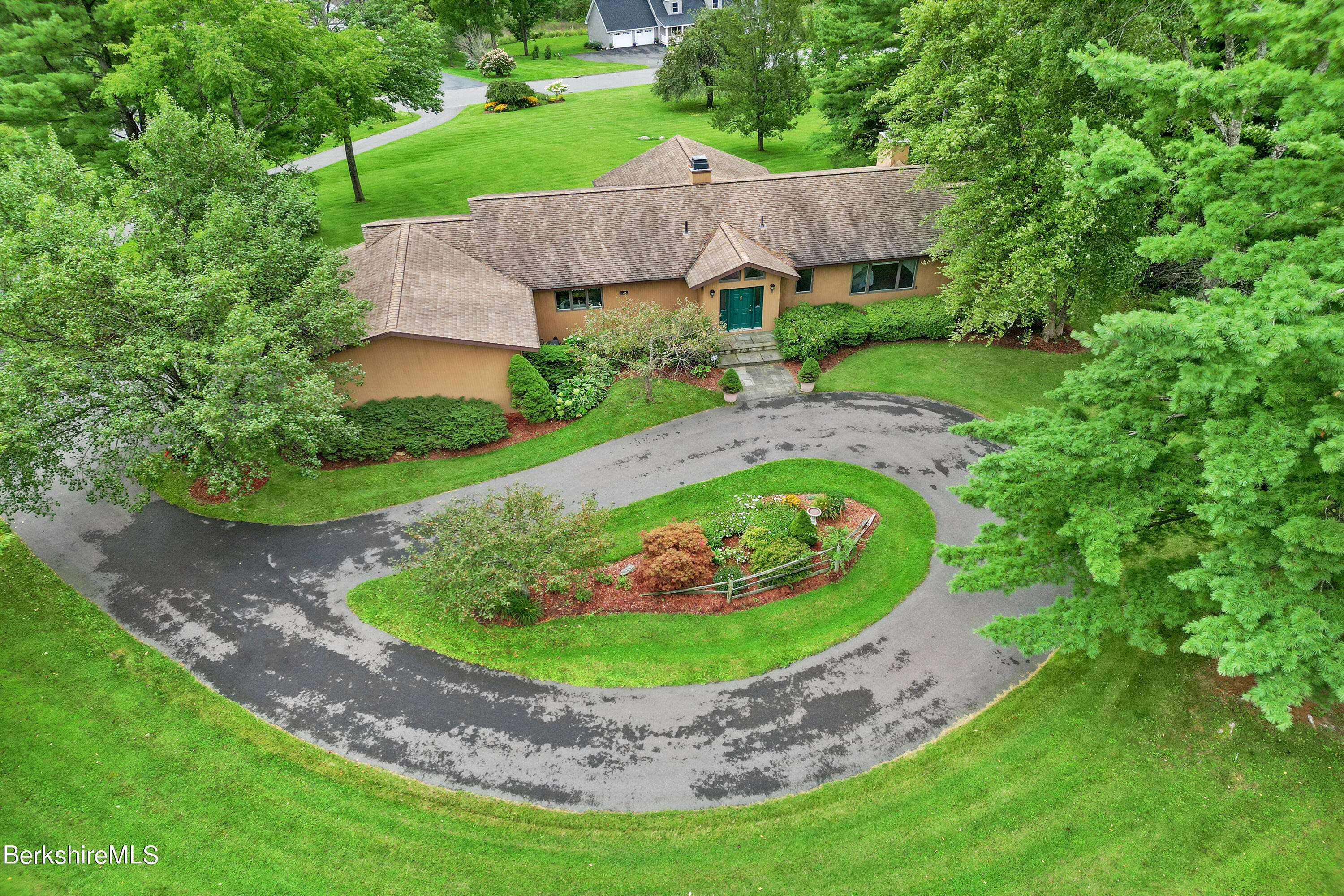 37 Kalliste Hill