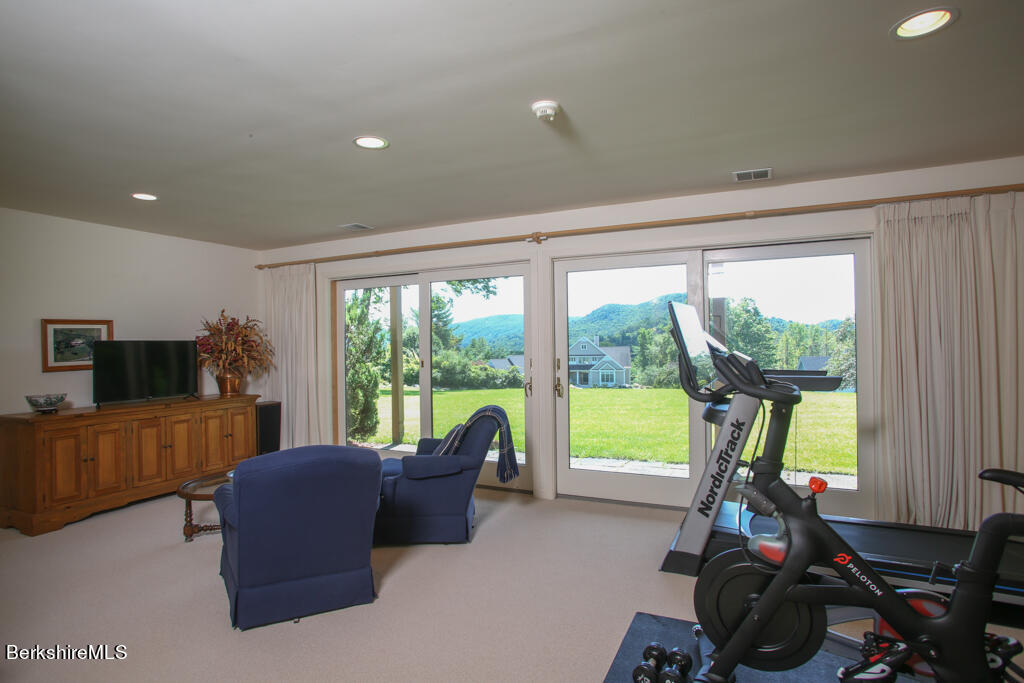 37 Kalliste Hill