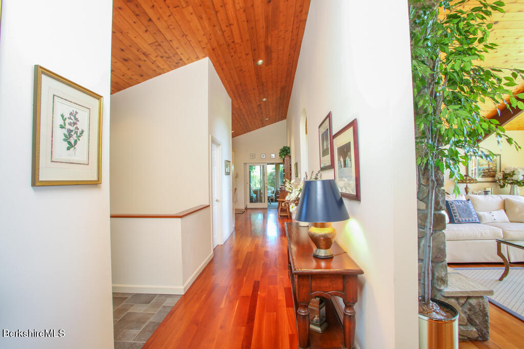 37 Kalliste Hill