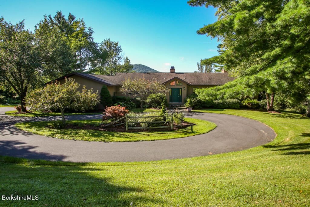 37 Kalliste Hill