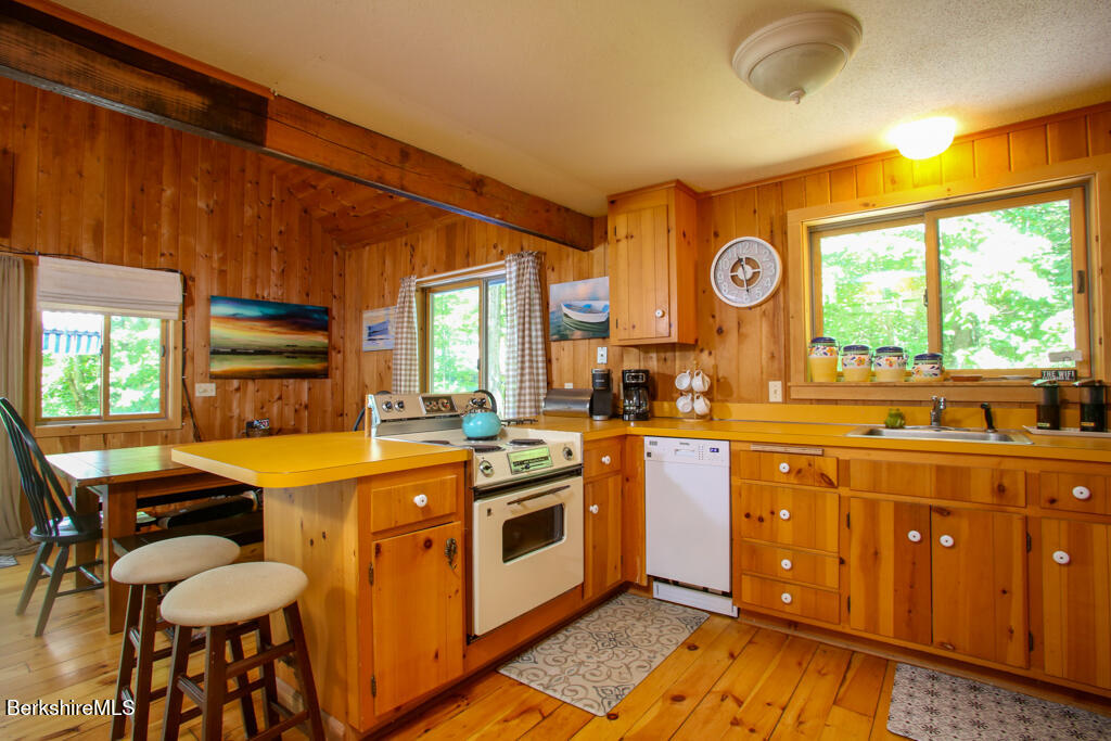 160 Stebbins Rd