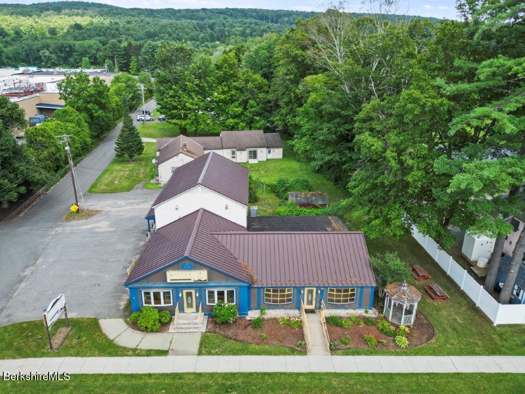 260 Stockbridge Rd