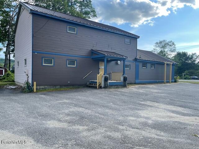 260 Stockbridge Rd