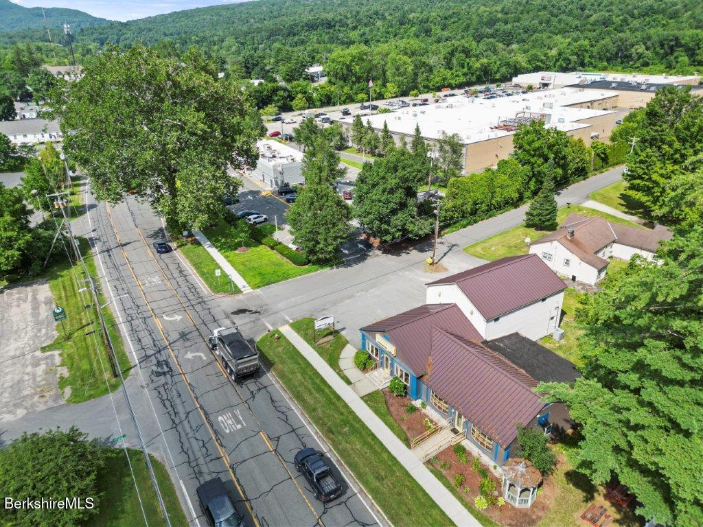 260 Stockbridge Rd