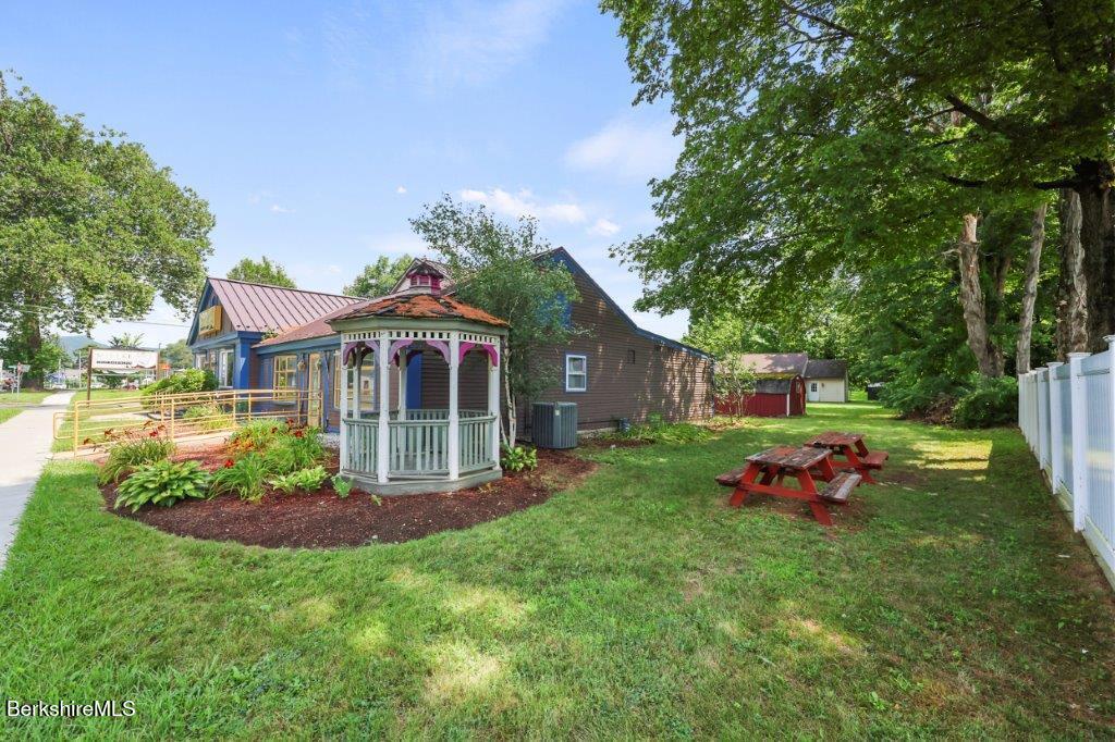 260 Stockbridge Rd