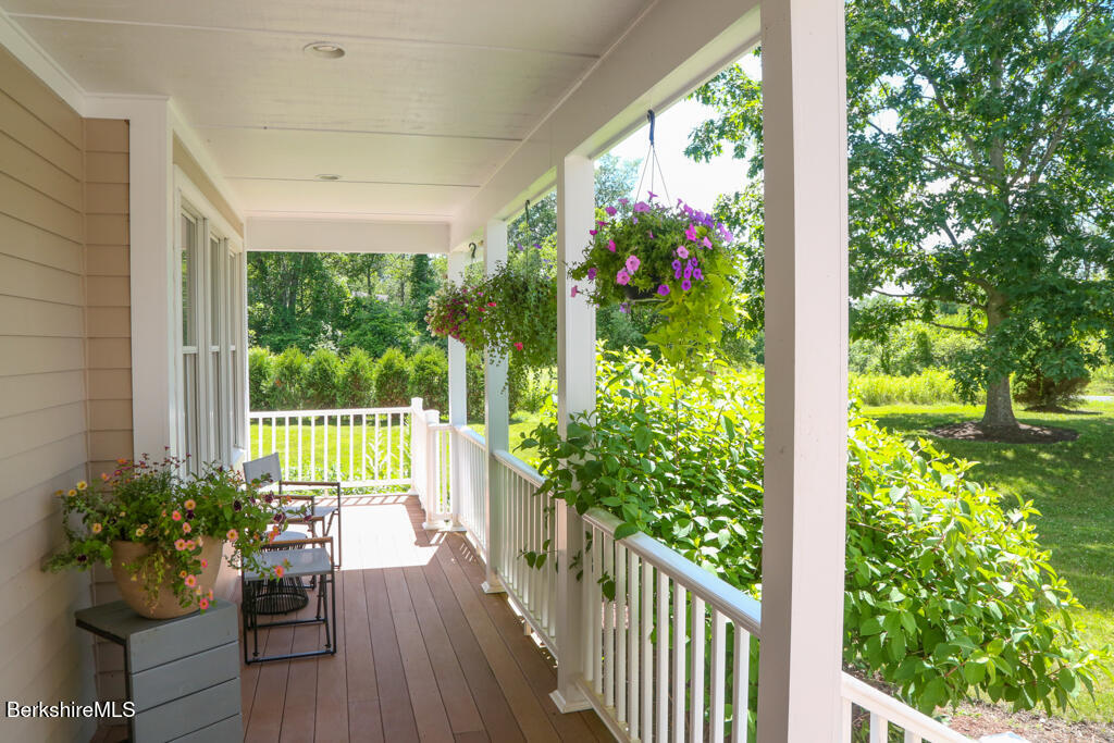 5 Silver Mine Ln