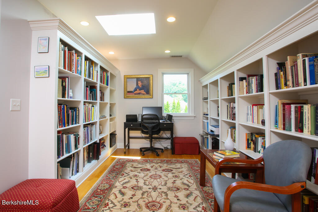 5 Silver Mine Ln