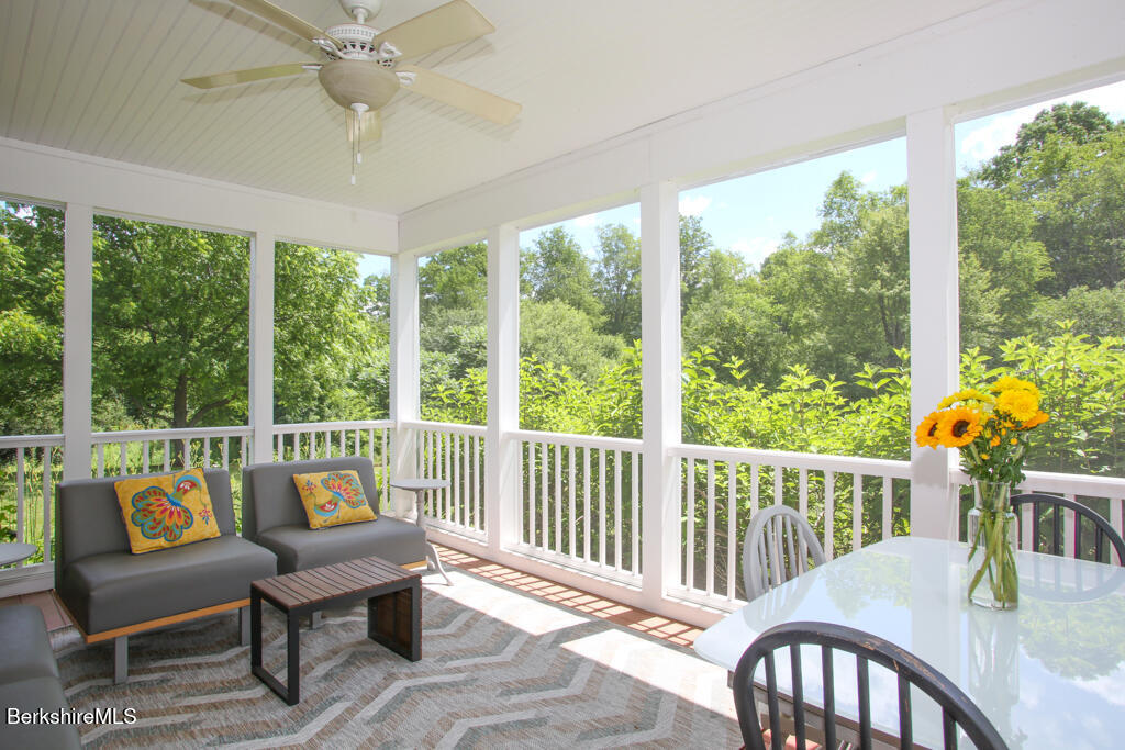 5 Silver Mine Ln