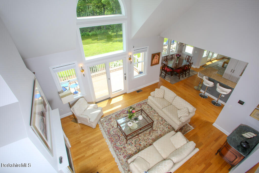5 Silver Mine Ln