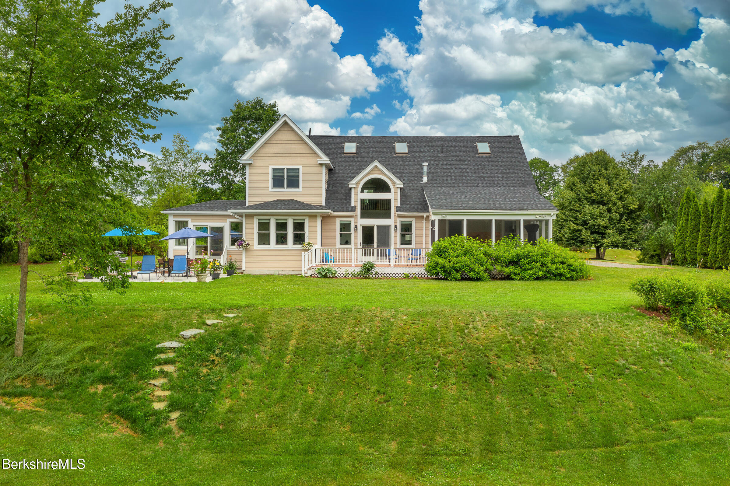 5 Silver Mine Ln