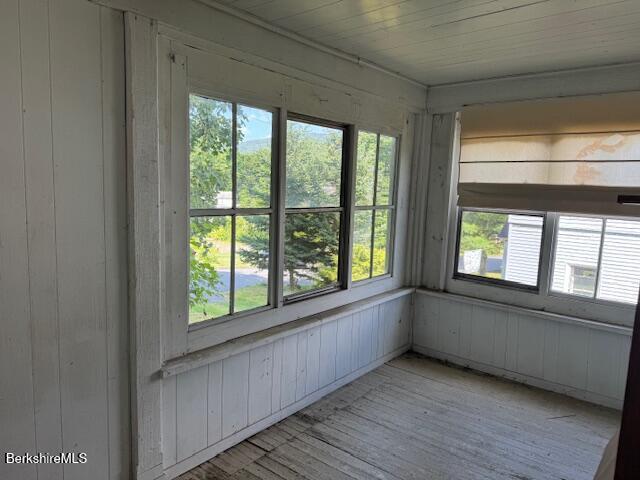 15 Golden Hill Rd