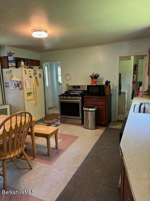 15 Golden Hill Rd