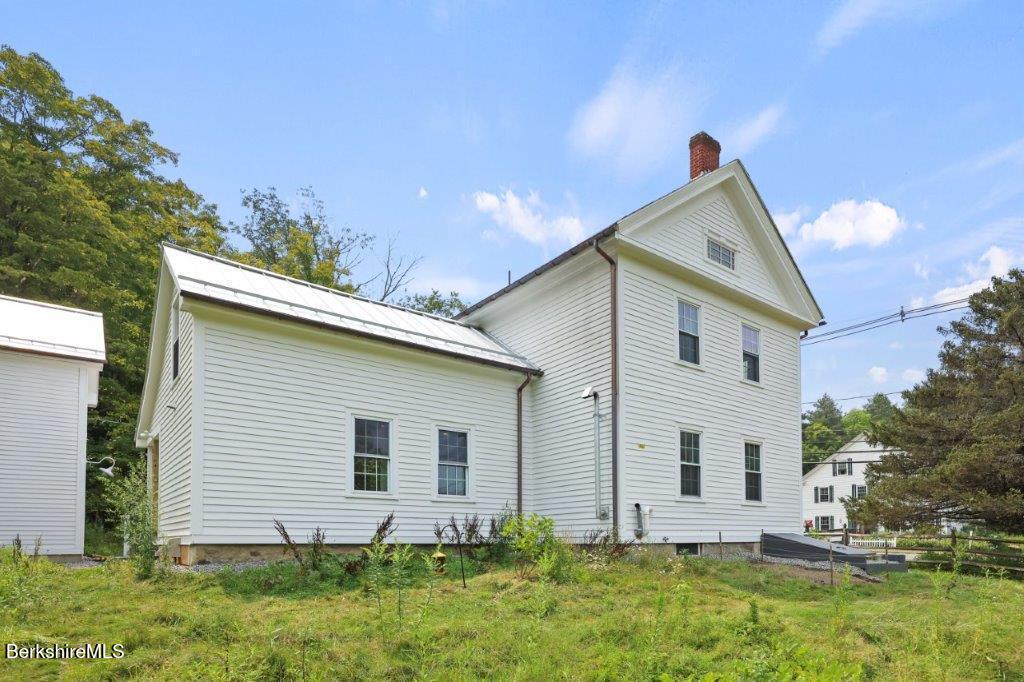 3238 Main St