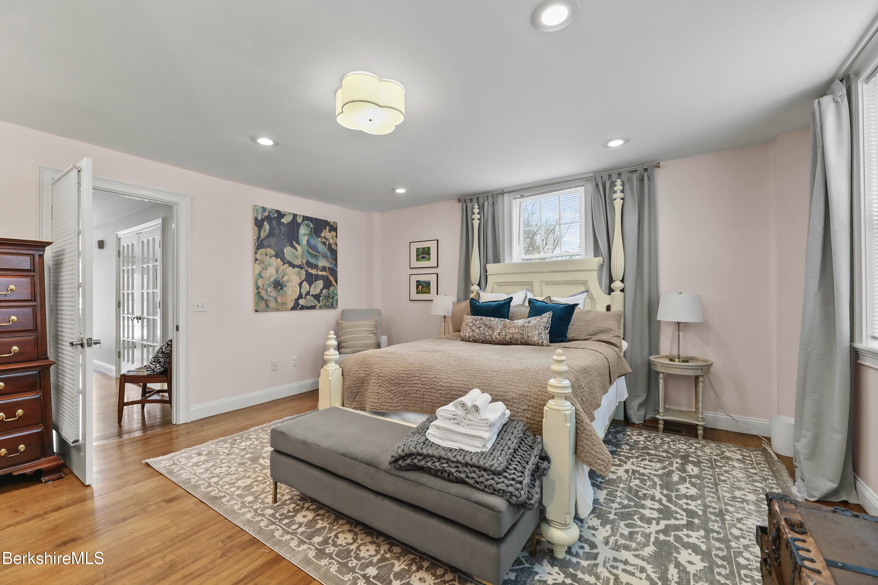 1 Devon Rd
