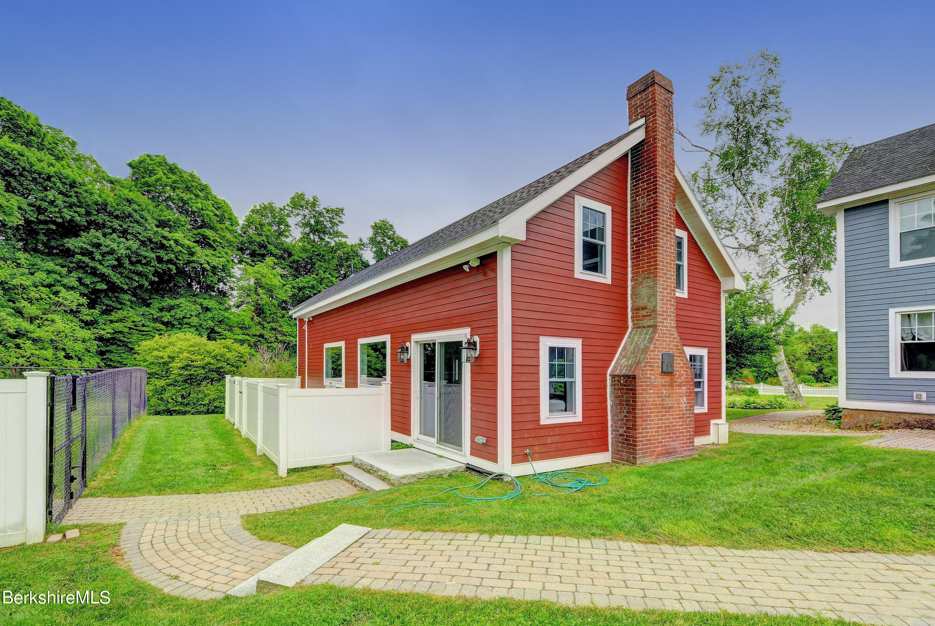 1 Devon Rd