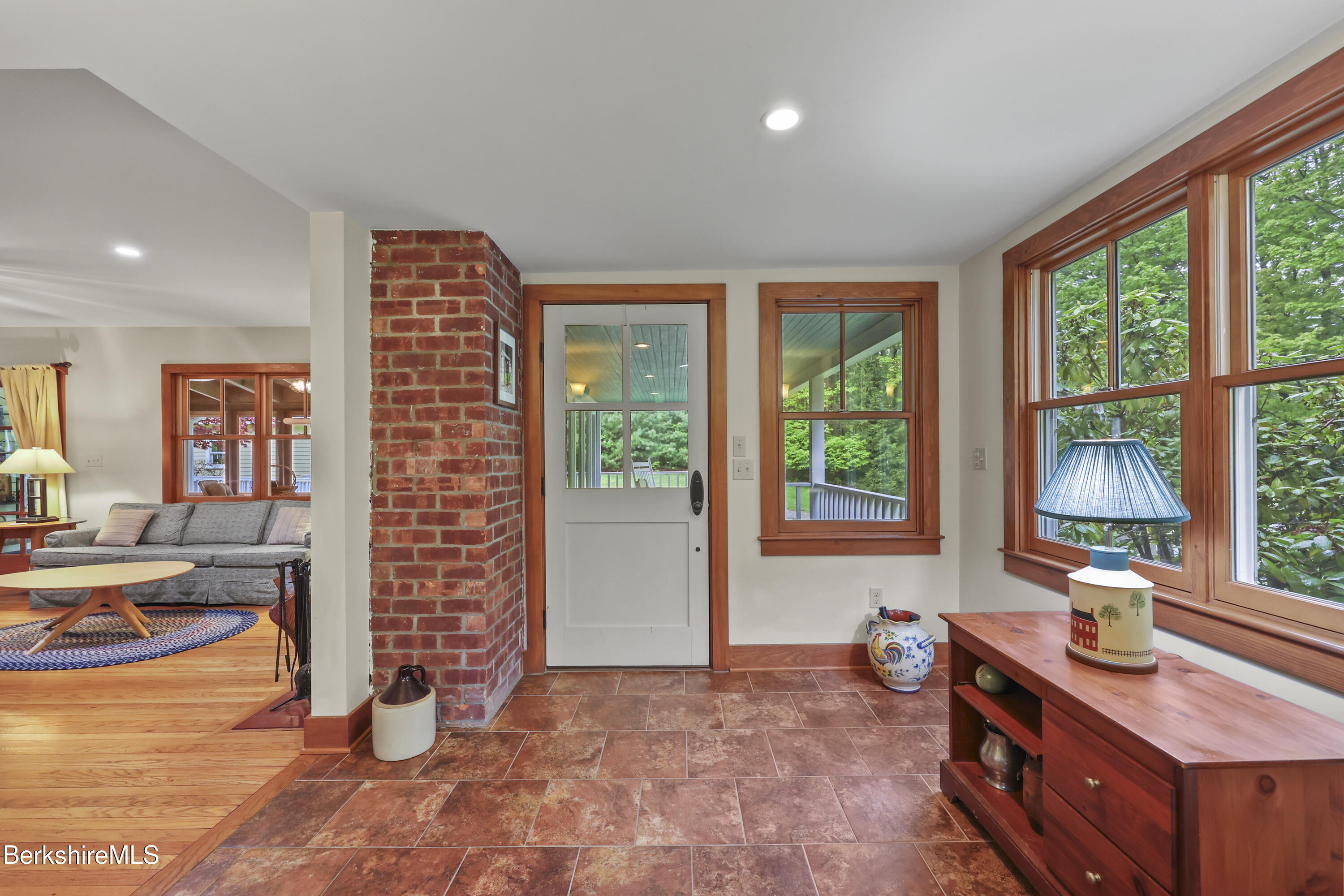 9 Prospect Lake Rd
