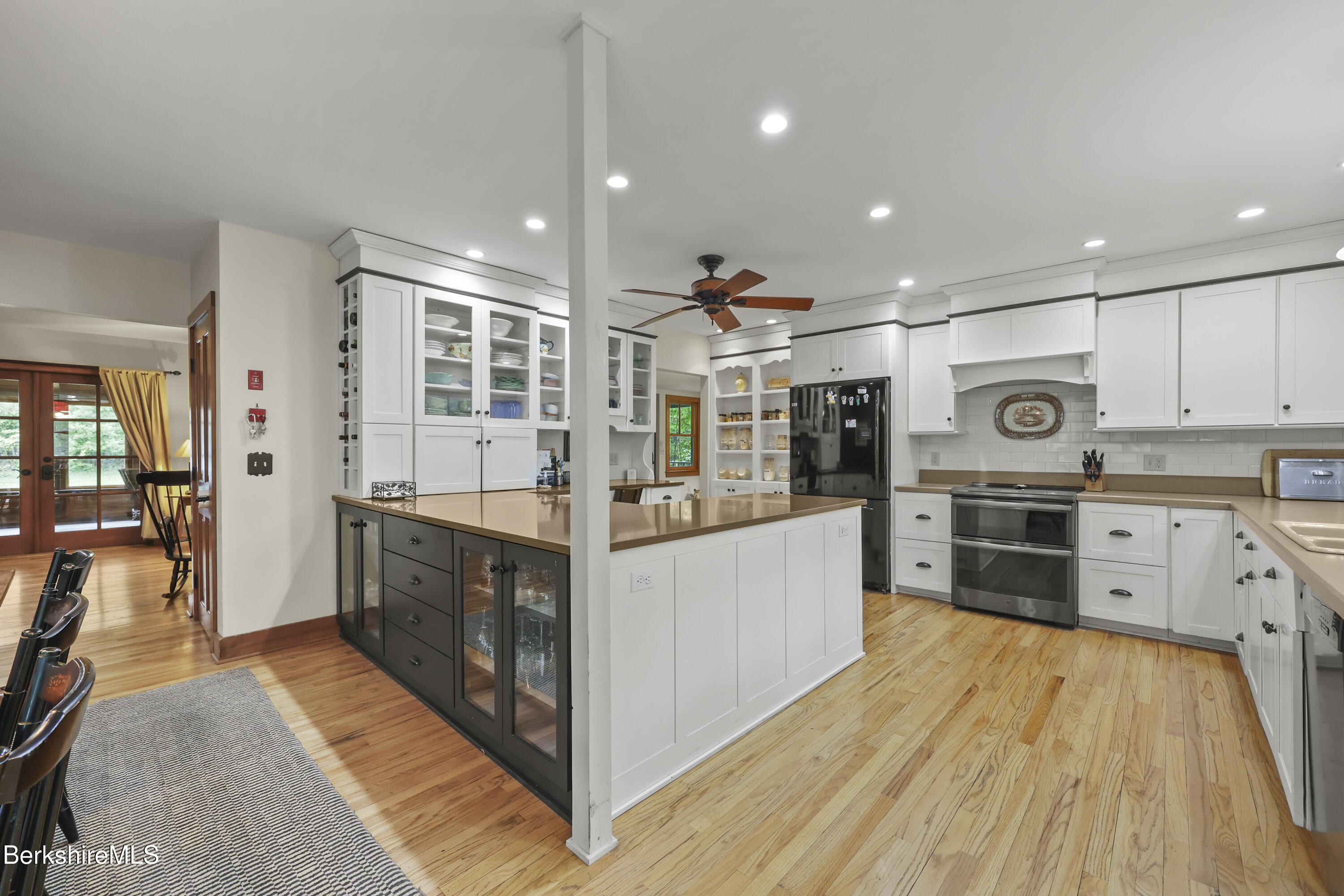 9 Prospect Lake Rd