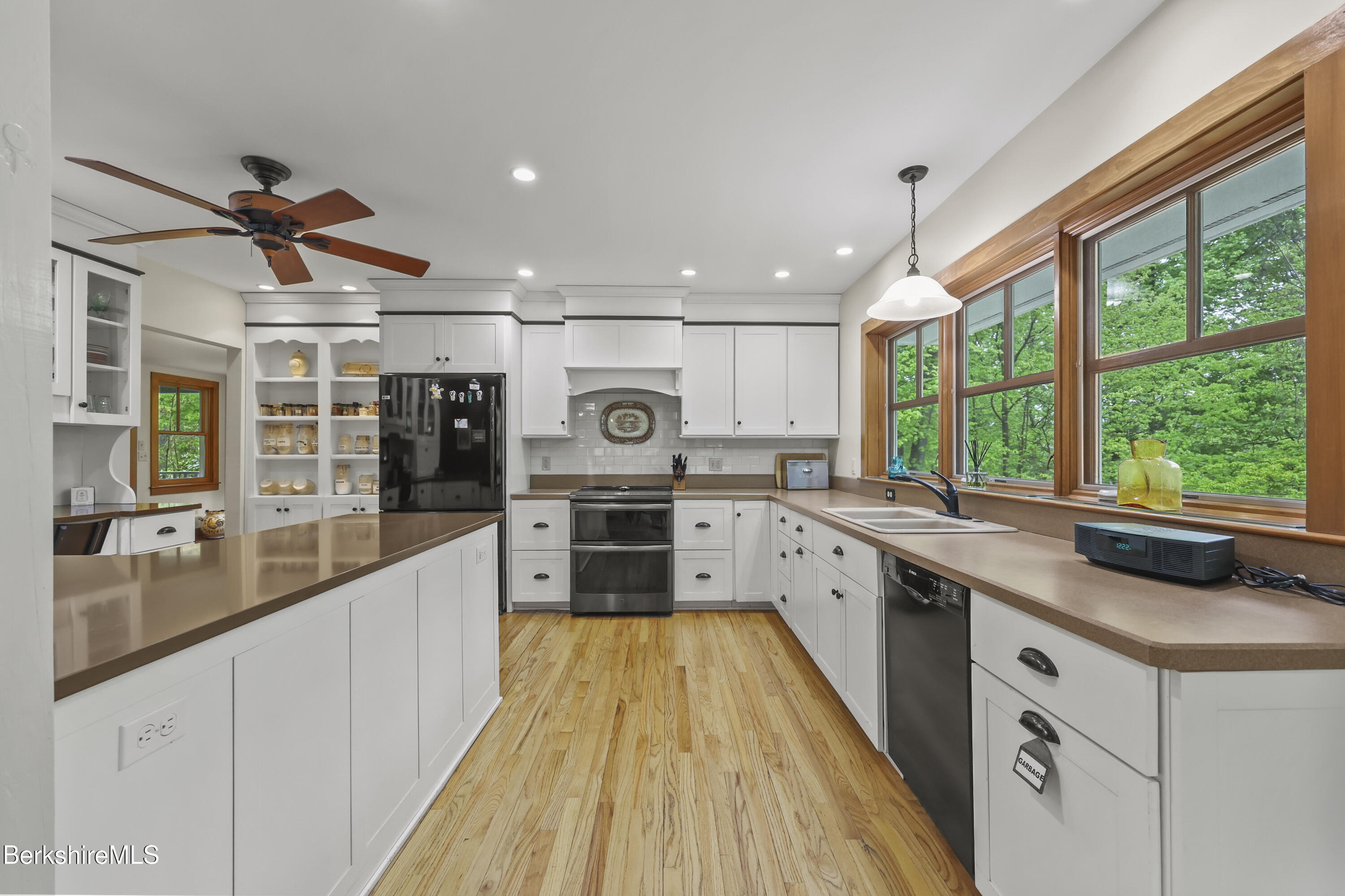 9 Prospect Lake Rd