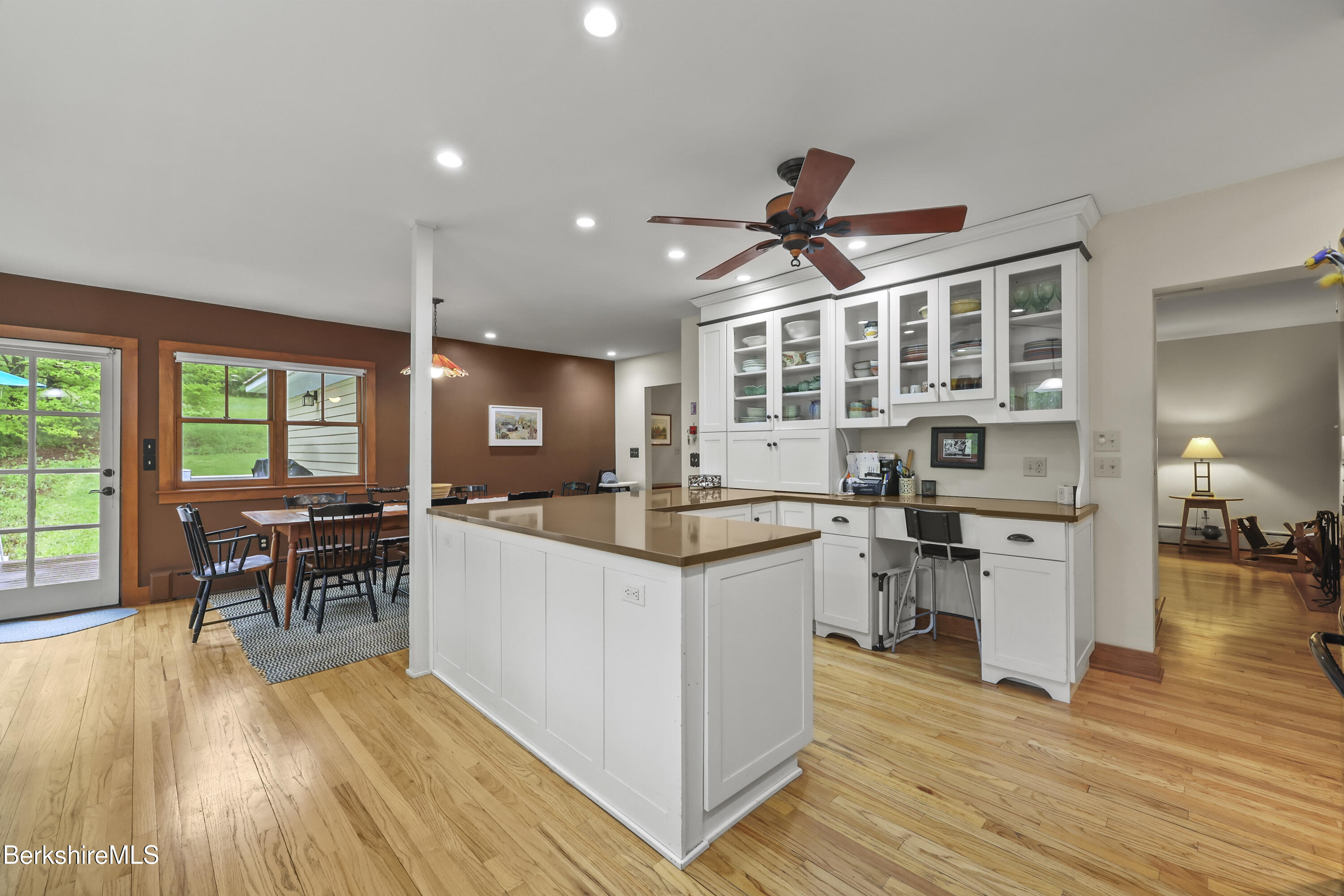 9 Prospect Lake Rd