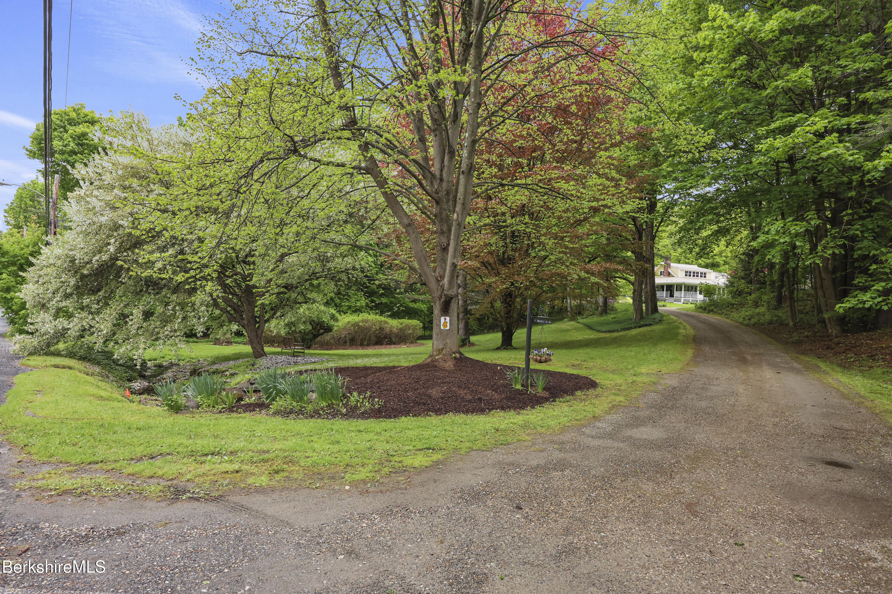 9 Prospect Lake Rd