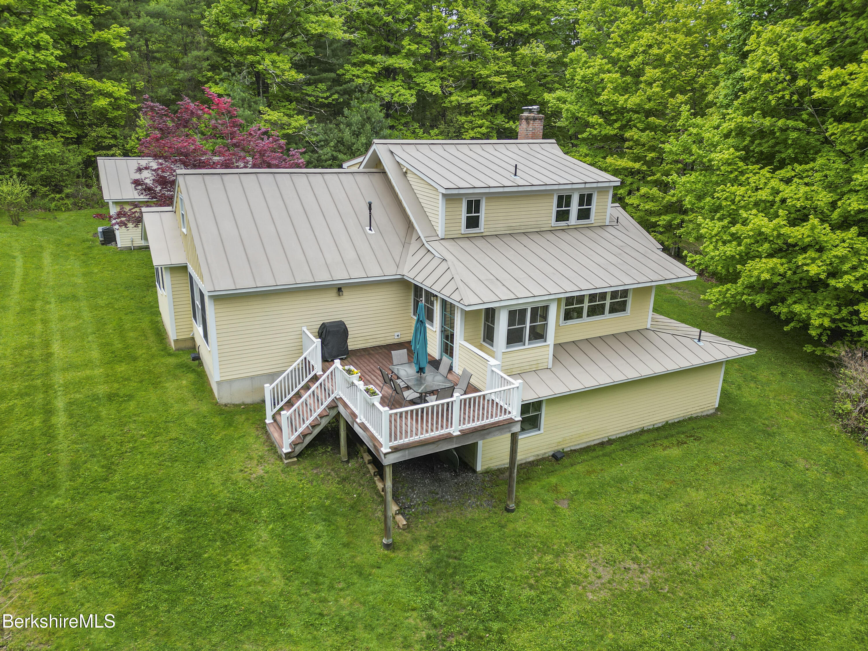 9 Prospect Lake Rd