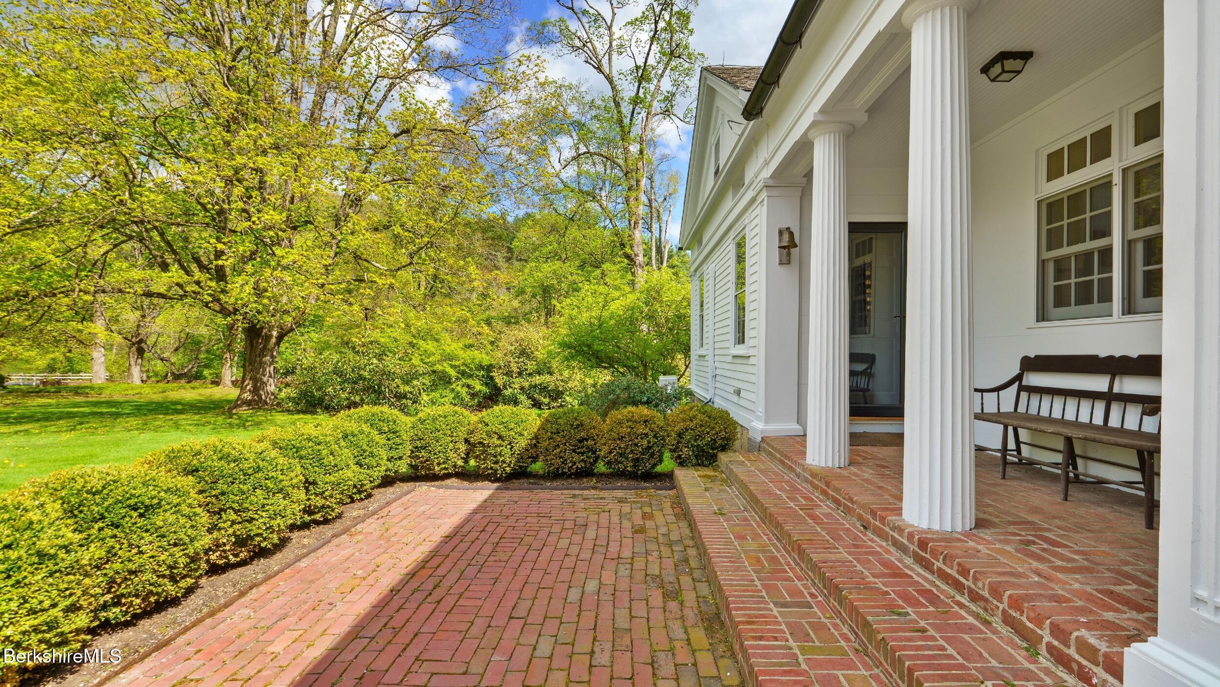 1779 Canaan Southfield Rd